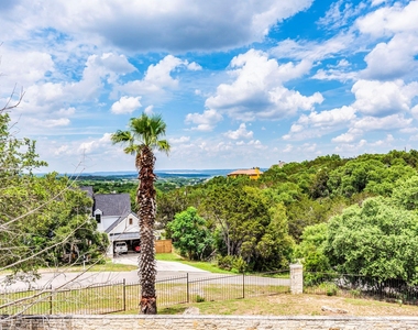 22401 Briarview Dr - Photo Thumbnail 24