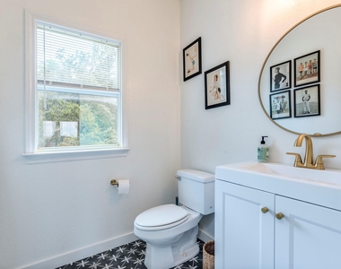 22401 Briarview Dr - Photo Thumbnail 11