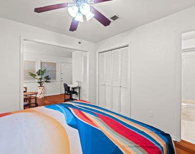 1110 W 22nd St - Photo Thumbnail 19
