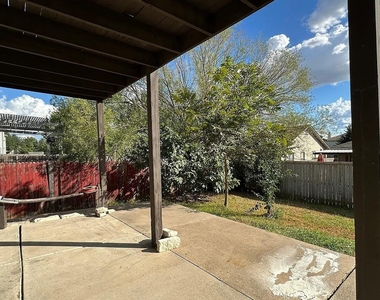 13105 Lofton Cliff Dr - Photo Thumbnail 14