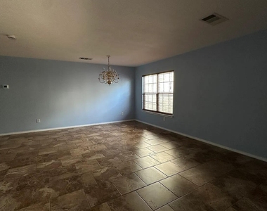 13105 Lofton Cliff Dr - Photo Thumbnail 2