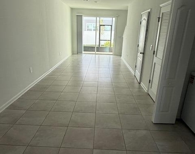 24 Palmetto Ridge Road - Photo Thumbnail 8