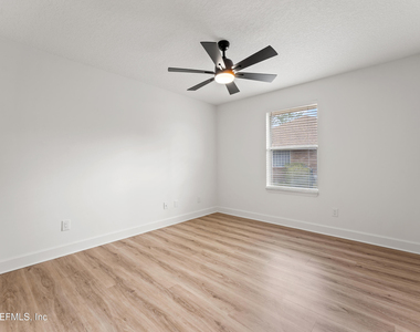 15738 Northside Drive E - Photo Thumbnail 22