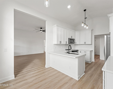 15738 Northside Drive E - Photo Thumbnail 11