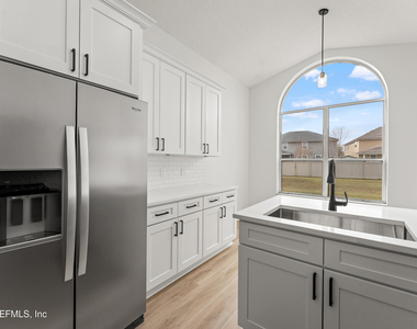 15738 Northside Drive E - Photo Thumbnail 14