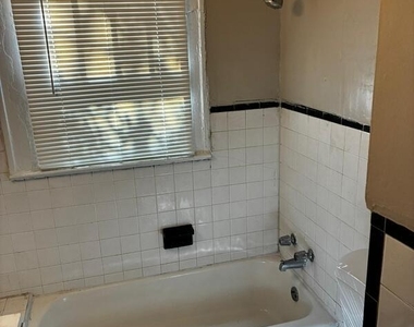 537 Alder Street - Photo Thumbnail 8