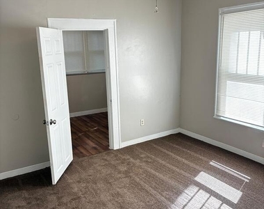 537 Alder Street - Photo Thumbnail 13