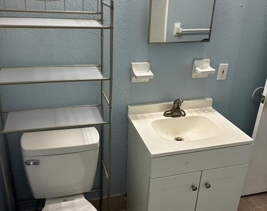 1823 6th Street - Photo Thumbnail 9