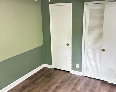 1823 6th Street - Photo Thumbnail 1