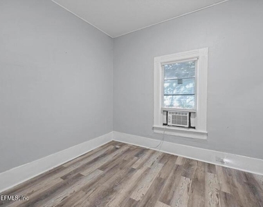 1648 W 36th Street - Photo Thumbnail 10