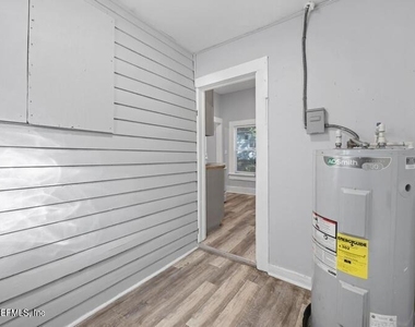 1648 W 36th Street - Photo Thumbnail 12