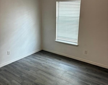 5640 Ansley Street - Photo Thumbnail 15