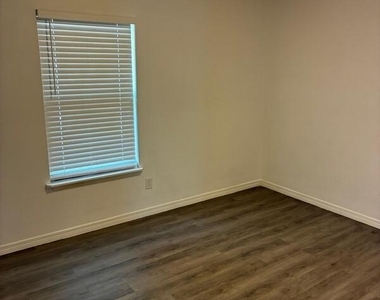 5640 Ansley Street - Photo Thumbnail 16