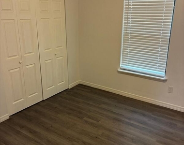 5640 Ansley Street - Photo Thumbnail 10