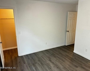 5640 Ansley Street - Photo Thumbnail 14