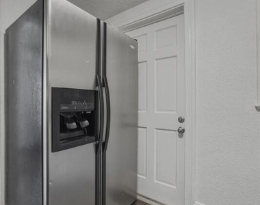 1216 24th Street - Photo Thumbnail 10
