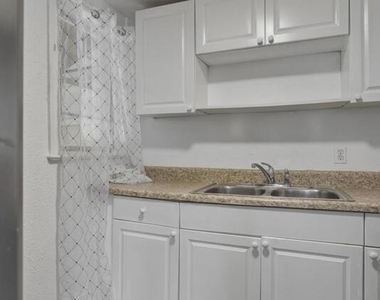 1216 24th Street - Photo Thumbnail 7
