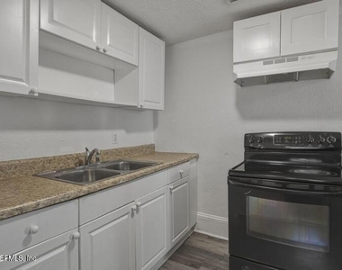 1216 24th Street - Photo Thumbnail 8