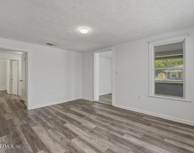 1216 24th Street - Photo Thumbnail 15