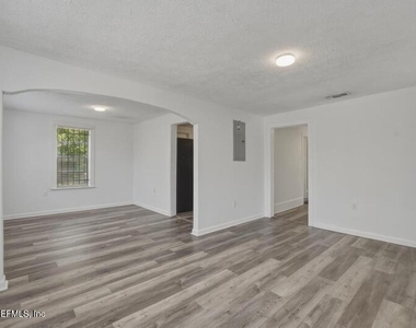 1216 24th Street - Photo Thumbnail 5