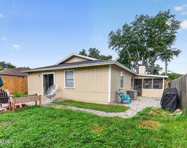 1155 13th Street N - Photo Thumbnail 15
