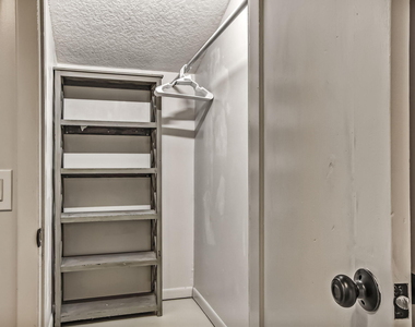 4050 Mcgirts Boulevard - Photo Thumbnail 20