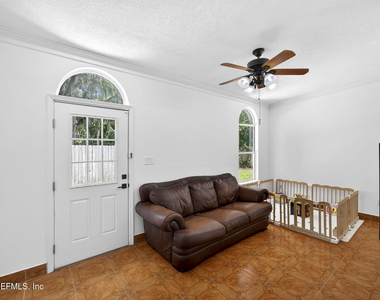 9515 Broken Oak Boulevard - Photo Thumbnail 12