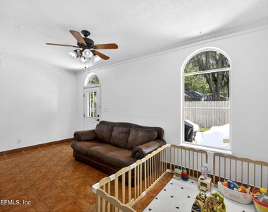 9515 Broken Oak Boulevard - Photo Thumbnail 13