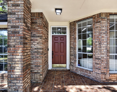 9515 Broken Oak Boulevard - Photo Thumbnail 2