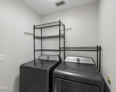 204 Crosstern Court - Photo Thumbnail 40