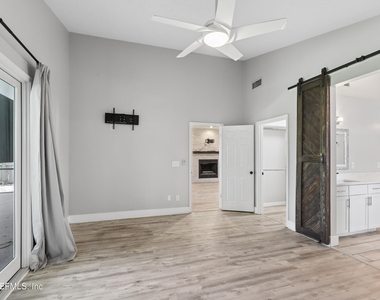 204 Crosstern Court - Photo Thumbnail 26