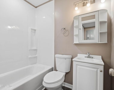 3044 W 9th Street - Photo Thumbnail 10