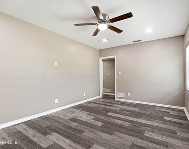 3044 W 9th Street - Photo Thumbnail 4