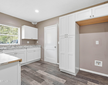 3044 W 9th Street - Photo Thumbnail 13