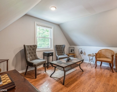 3575 N Milwaukee Avenue - Photo Thumbnail 3