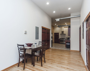 544 N Wells Street - Photo Thumbnail 14