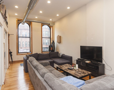544 N Wells Street - Photo Thumbnail 11