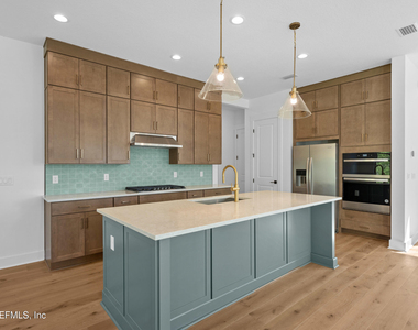 103 Reflections Avenue - Photo Thumbnail 5