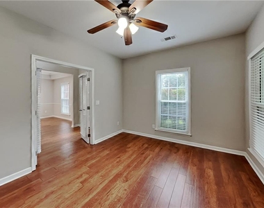 1240 Cedar Brook Drive - Photo Thumbnail 5