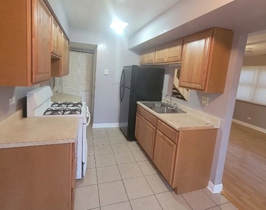189 Robert Court - Photo Thumbnail 2