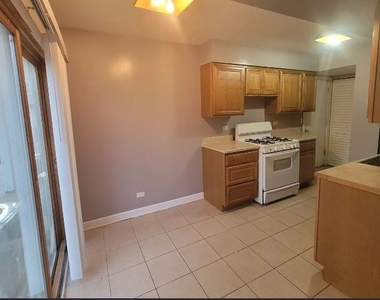 189 Robert Court - Photo Thumbnail 3