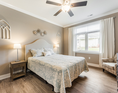 101 Cobblestone Court - Photo Thumbnail 13