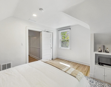 524 Park Avenue - Photo Thumbnail 21