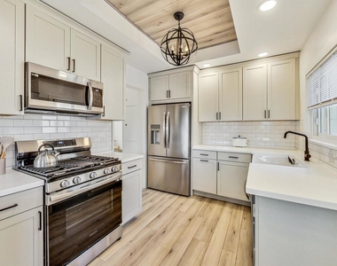 524 Park Avenue - Photo Thumbnail 8