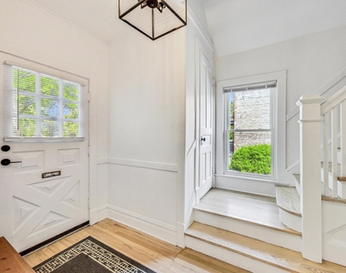 524 Park Avenue - Photo Thumbnail 2