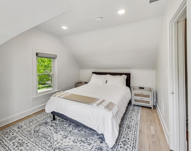 524 Park Avenue - Photo Thumbnail 19