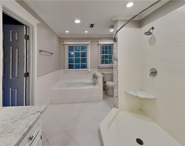 2052 Sumter Court - Photo Thumbnail 13