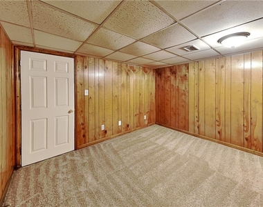 2052 Sumter Court - Photo Thumbnail 18