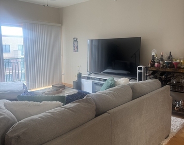 11 S Wille Street - Photo Thumbnail 3
