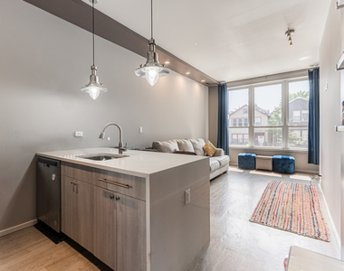 2108 W 18th Place - Photo Thumbnail 3